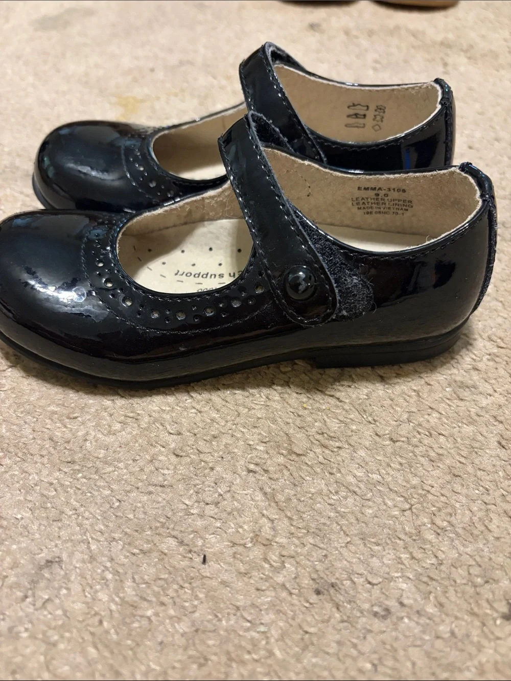 FootMates Girls Black Patent Mary Jane Dress Shoes